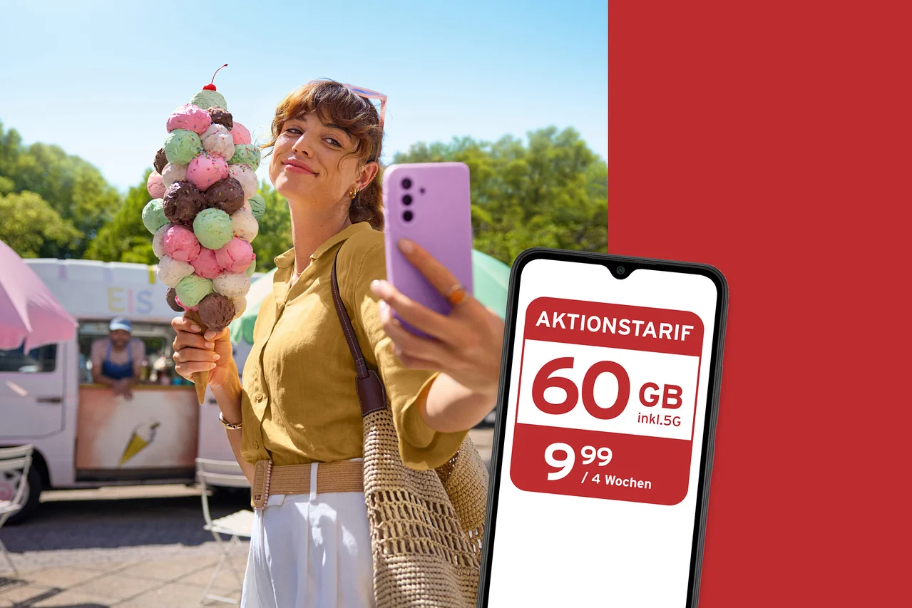 Eine lächelnde Frau hält eine riesige Eistüte mit vielen bunten Kugeln und macht ein Selfie mit einem lila Smartphone. Im Hintergrund ein Eiswagen. Rechts ein Smartphone mit einem Angebot: Aktionstarif 60 GB inkl. 5G für 9,99 / 4 Wochen.