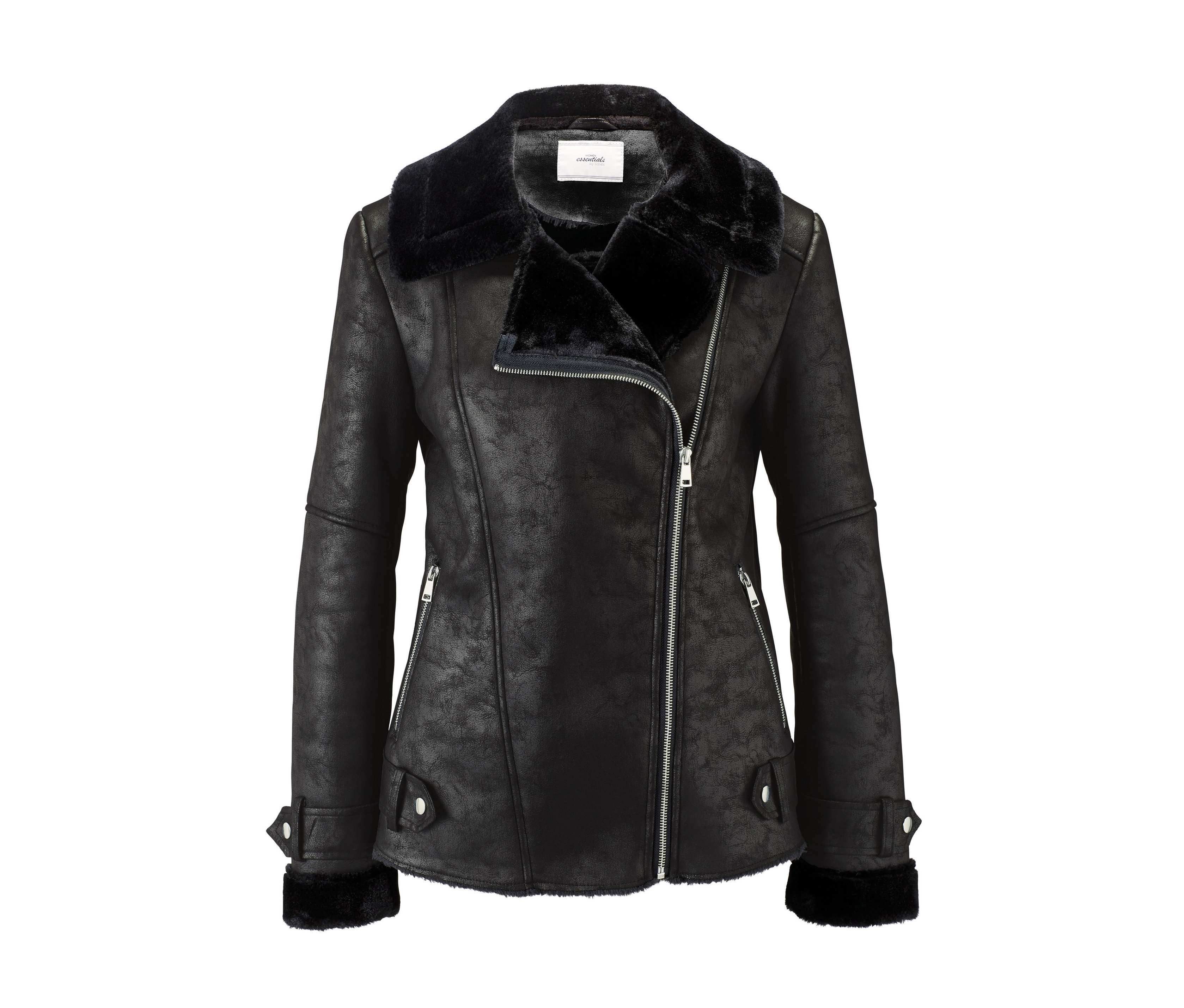 Eine schwarze Bikerjacke mit Kunstpelz.