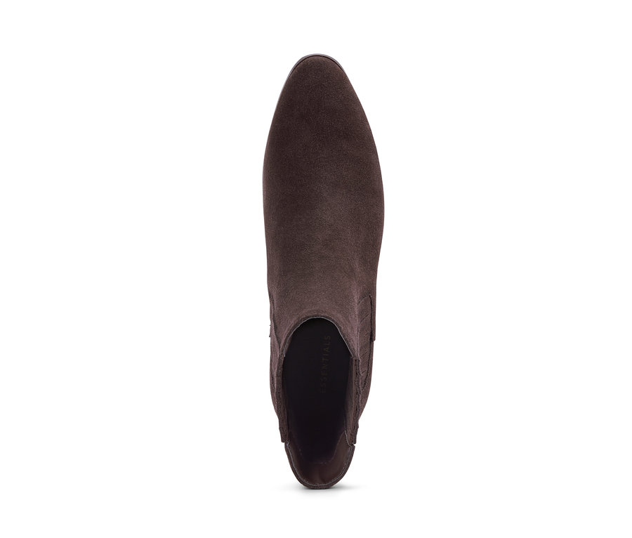Detailaufnahme eines braunen Stiefelette aus chromfrei gegerbtem Veloursleder.