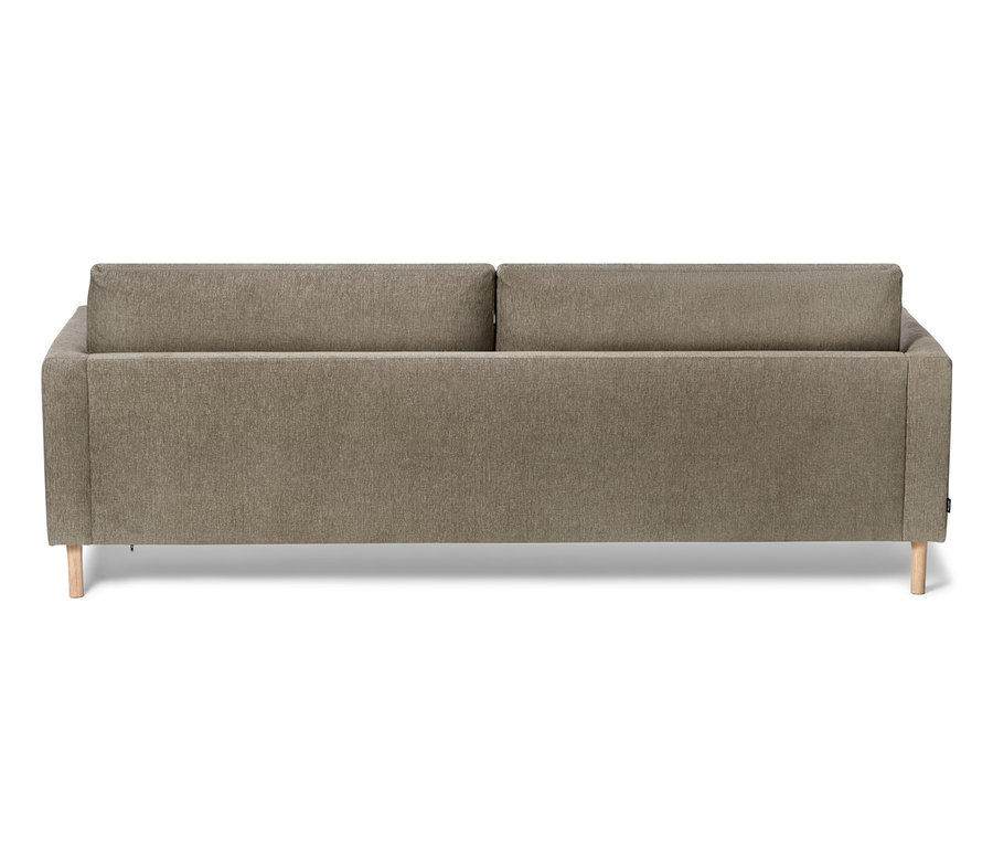 Rückansicht eines braunen 3-Sitzer-Sofas mit Hocker.