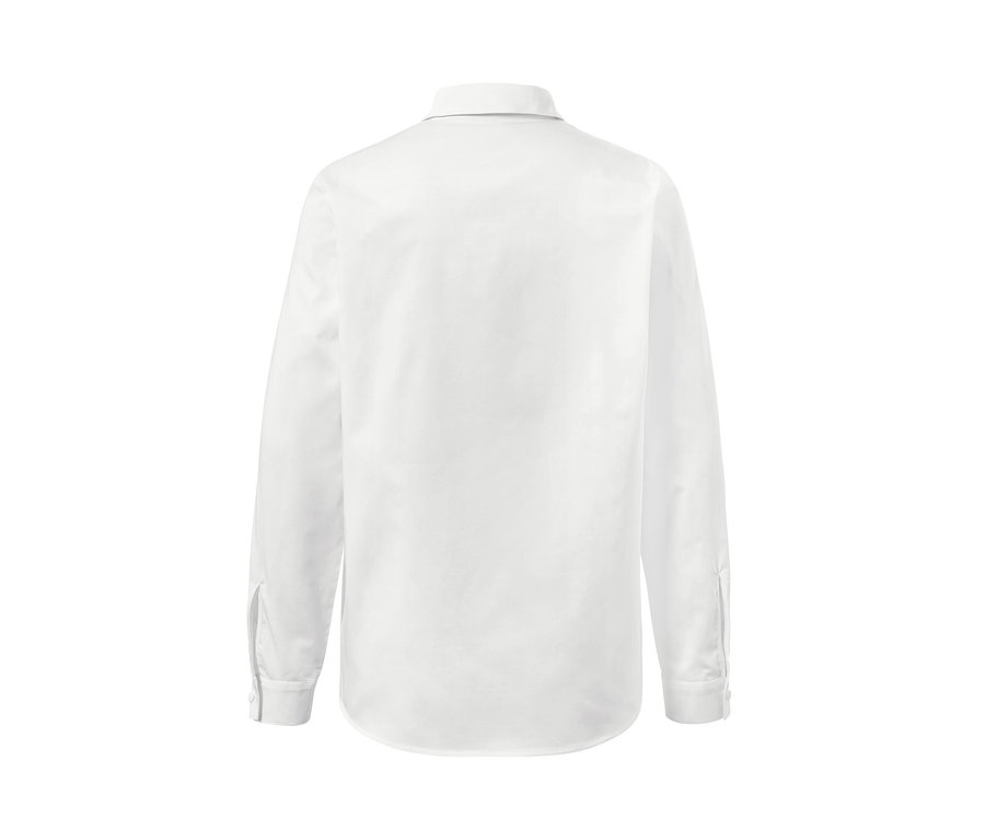 Detailansicht der Rückseite einer weißen Hemdbluse.