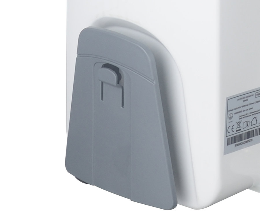 Detail eines grauen Ölheizgeräts »99405«.