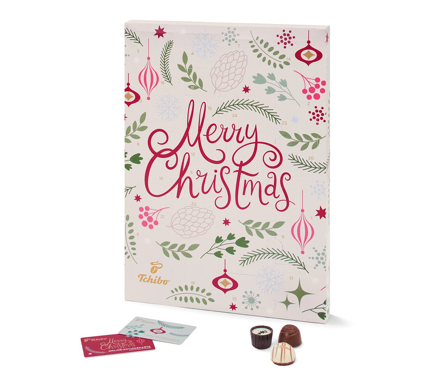 Ein Tchibo-Adventskalender mit weihnachtlichem Design und Schokoladenpralinen.