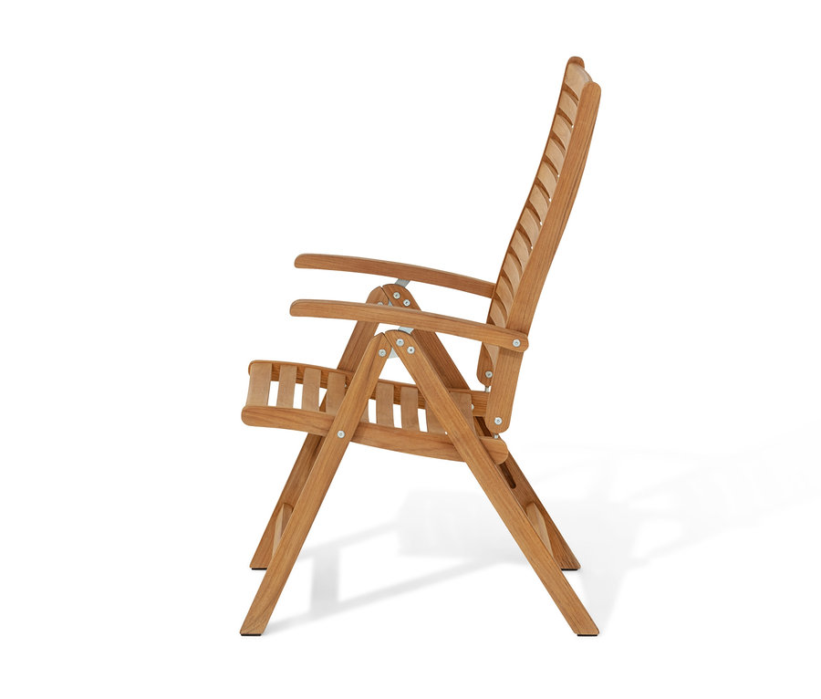 Seitenansicht eines Teak-Hochlehners mit verstellbarer Rückenlehne.
