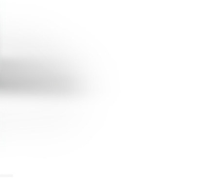 Dekorative Holzkiste mit blauen Ankern oben.