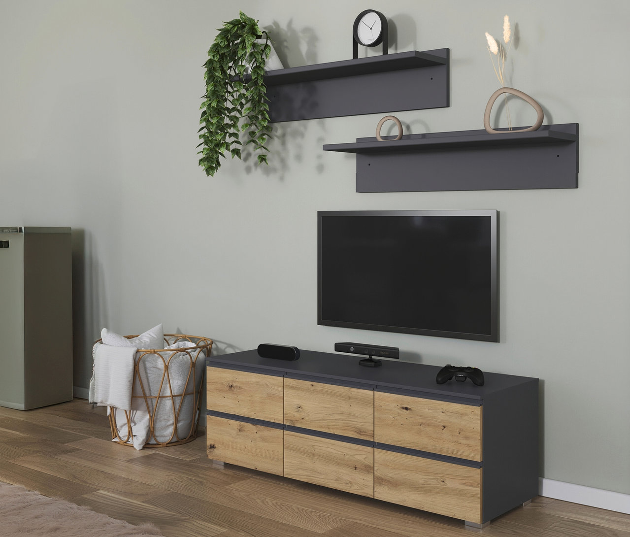 Grau-metallisches rauch TV-Element »Joel« mit sechs Schubladen (120 x 42cm) unter einem Fernseher an der Wand.