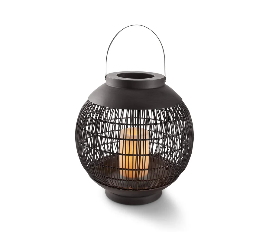 Eine runde LED-Outdoor-Laterne mit schwarzem Metallrahmen und einem Griff.