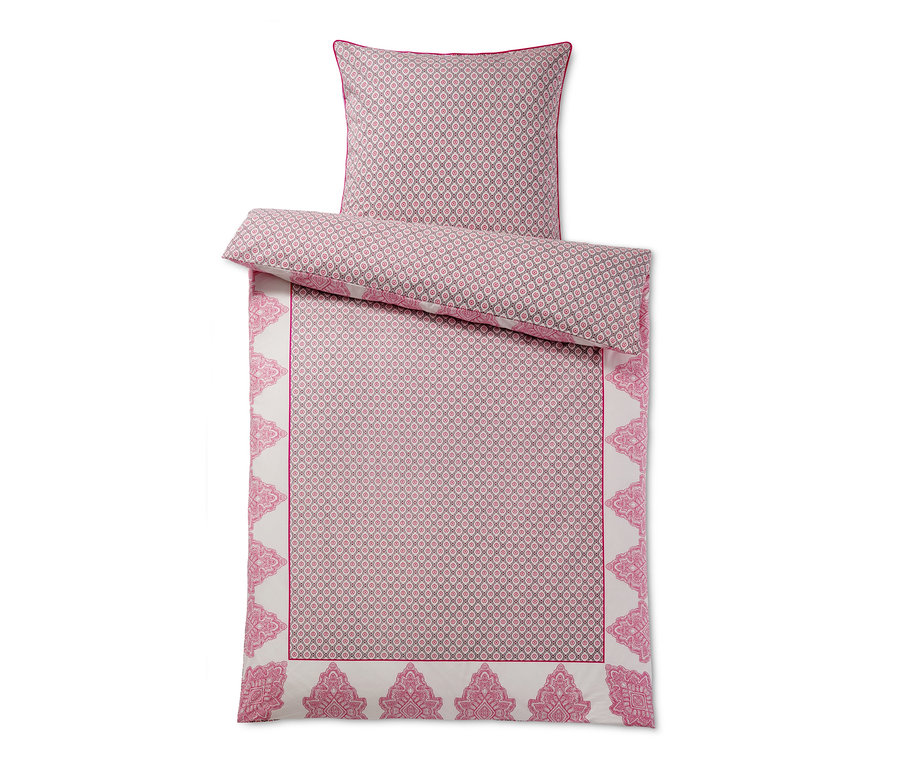Perkal-Bettwäsche mit geometrischem Muster und pinkfarbenen Details.