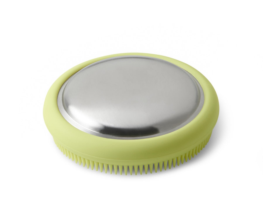 Edelstahlseife mit Bürste.