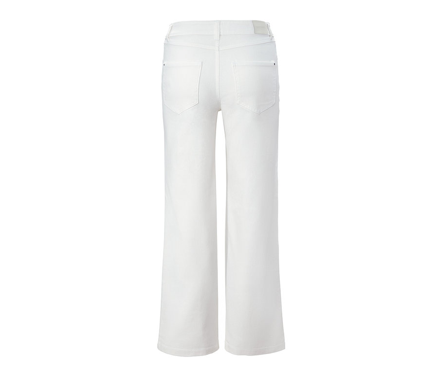 Weiße Culotte-Jeans von hinten.