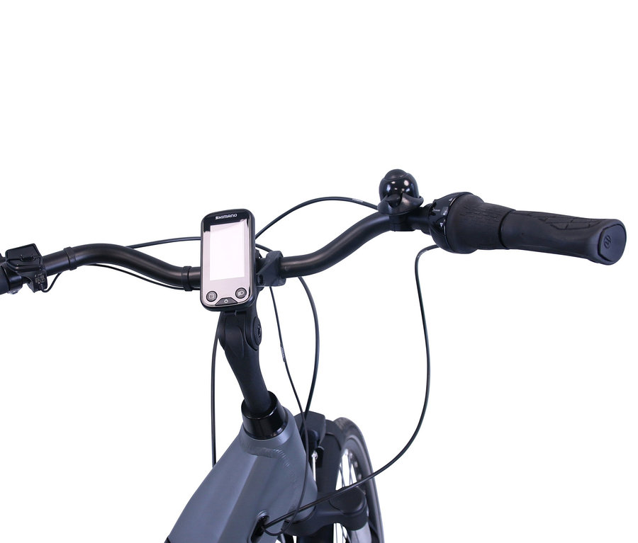 Detailaufnahme des Lenkers eines grauen HAWK Bikes E-Bike Damen "eCity Wave Integrated Lady STEPS" mit Display.