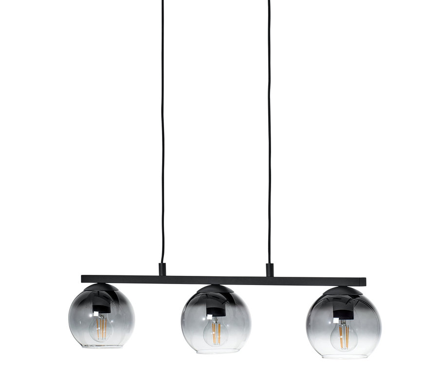 Schwarze Pendelleuchte mit drei Rauchglas-Schirmen.