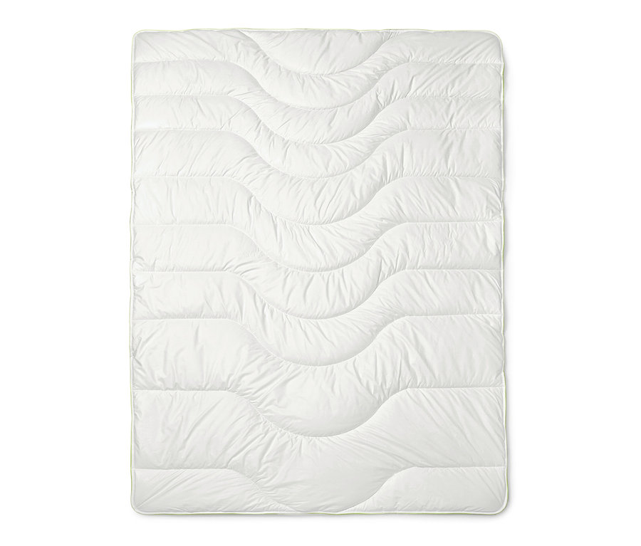 Detail einer weißen irisette® greenline Steppdecke Megafil® BIO.