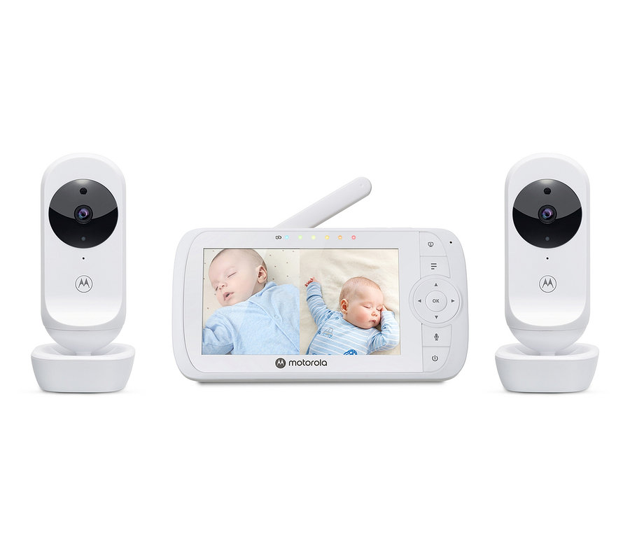 Zwei weiße Kameras des Video-Twin-Babyphone »VM35-2« flankieren einen weißen Bildschirm, der zwei schlafende Babys zeigt.