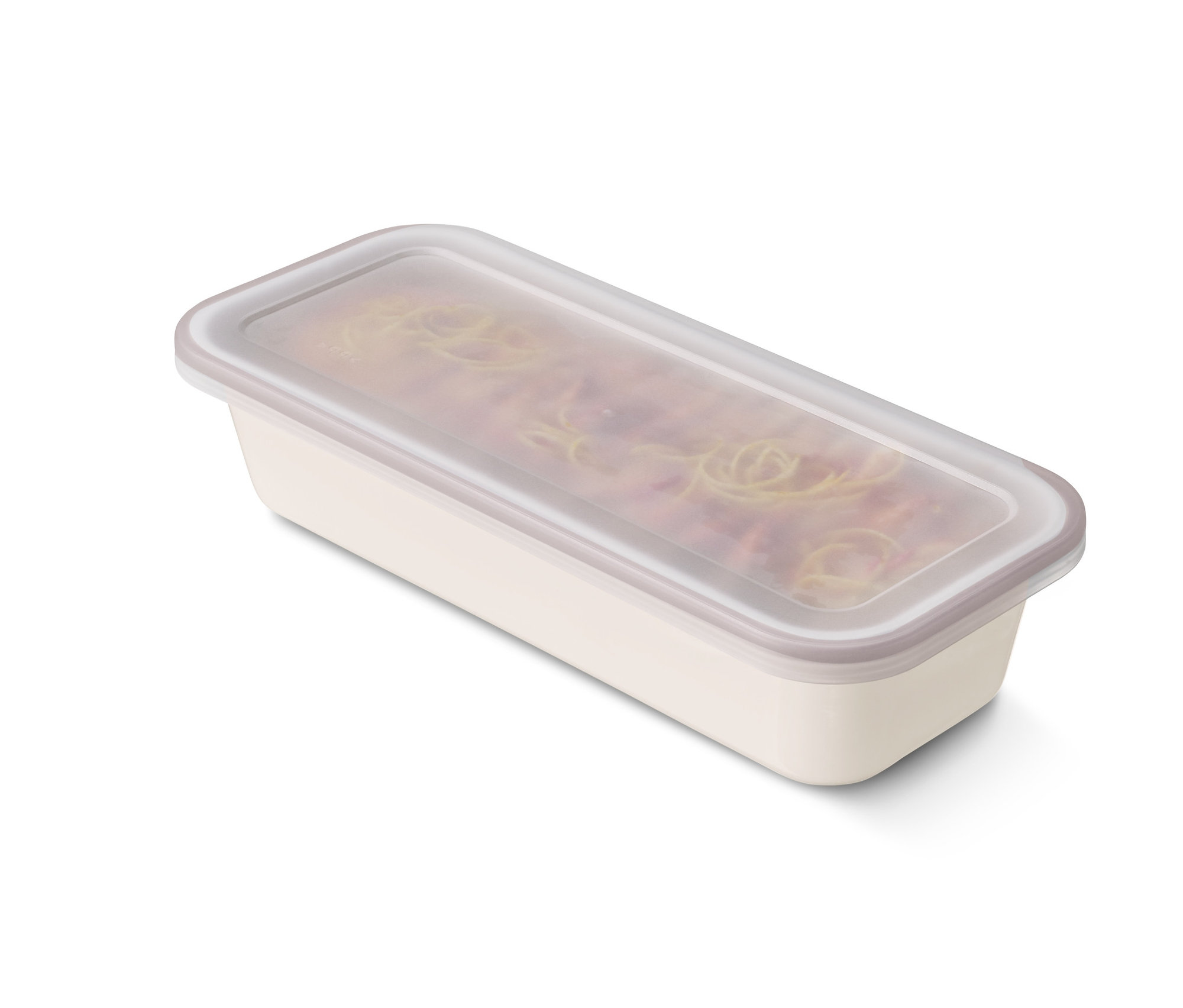 Eine Emaille-Kastenform mit Inhalt unter einem transparenten Deckel.