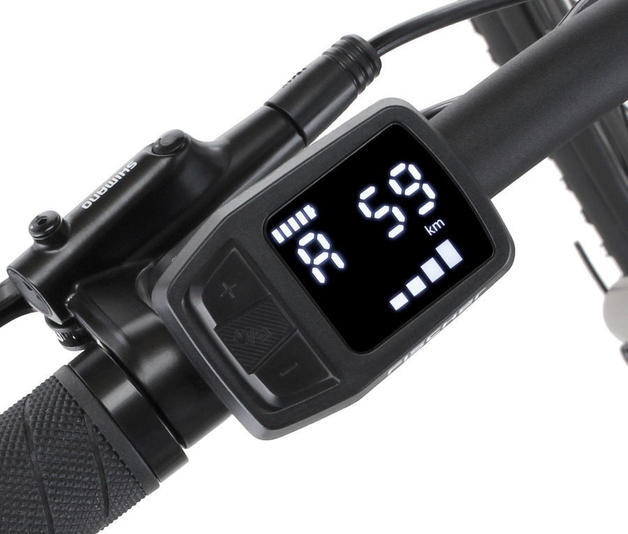 Nahaufnahme des Displays eines FISCHER MTB E-Bike MONTIS MOVE 01 474 D am Lenker, das 59 km/h anzeigt.