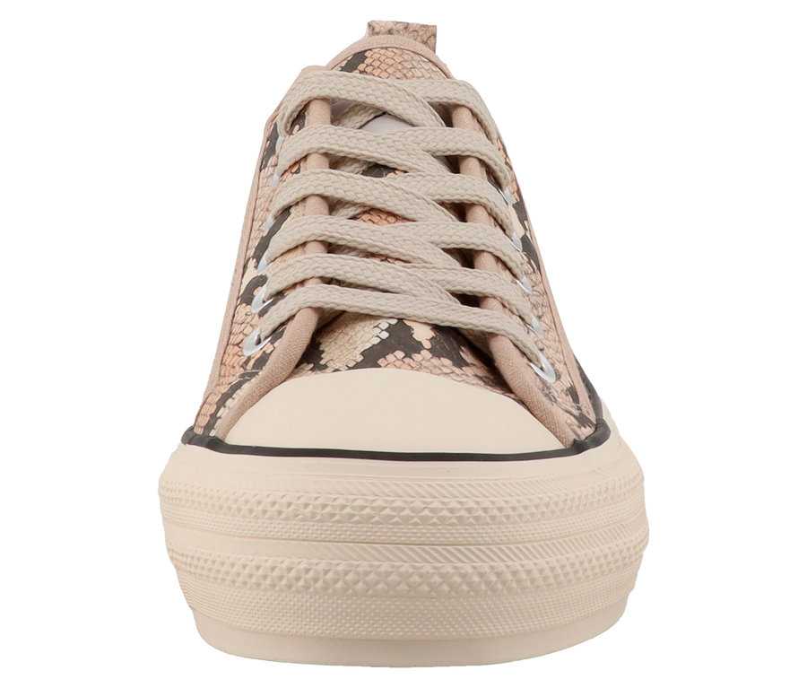 Draufsicht auf einen einzelnen Sneaker mit Schlangenmuster, beigen Schnürsenkeln und dicker, beiger Sohle.