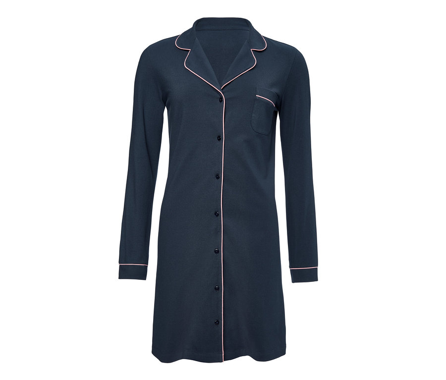 Dunkelblaues Nachthemd mit langen Ärmeln und rosa Paspelierung.