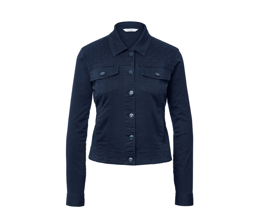 Eine marineblaue Cargojacke mit Stickerei.