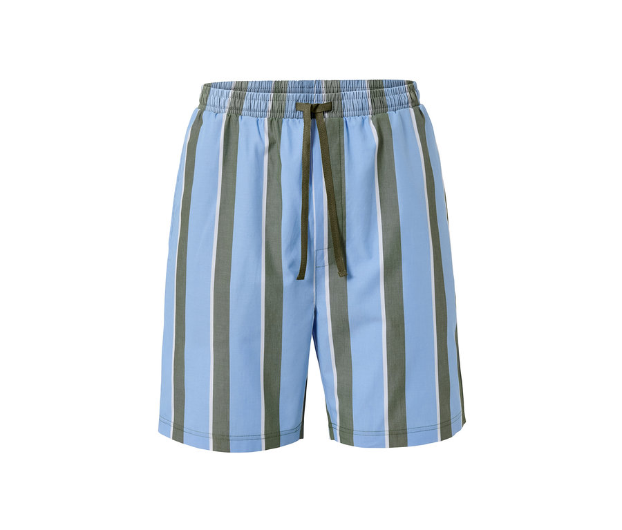 Hellgrauer Shorty-Pyjama mit blauen, grauen und weißen vertikalen Streifen.