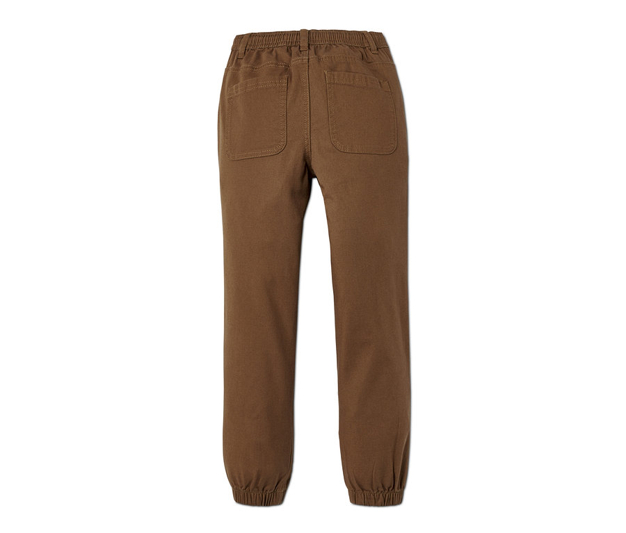 Braune Schlupfhose mit Gummizugbund und zwei Gesäßtaschen.