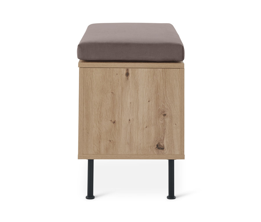 Eine Sitzbank mit Stauraumfach und braunem Kissen.