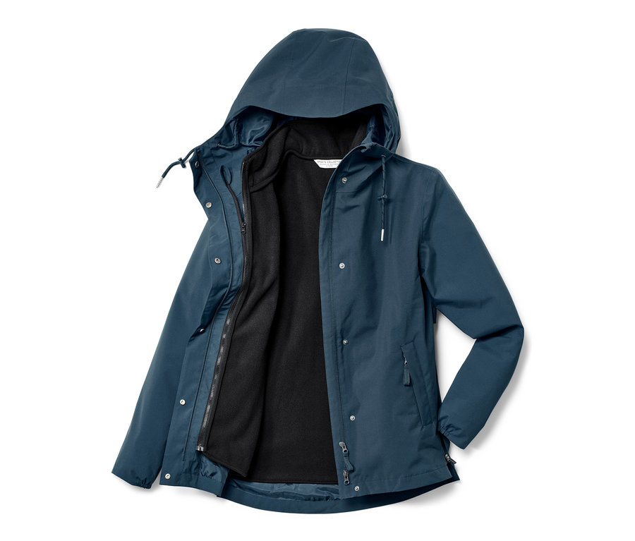 Geöffnete, blaue 3-in-1-Regenjacke mit Kapuze.