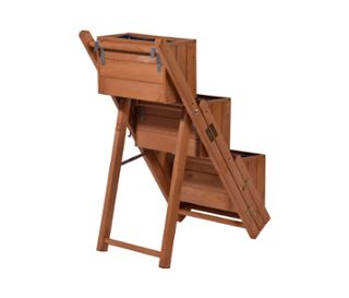 Braune Pflanztreppe mit 3 Pflanzkästen in Stufenform.