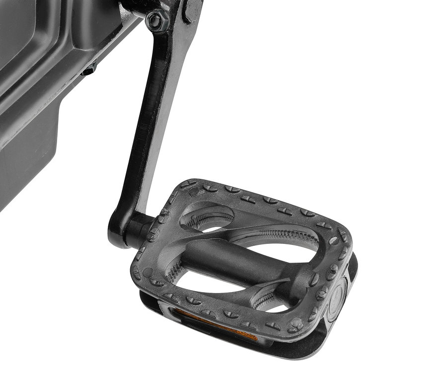 Detailaufnahme des schwarzen Pedals vom Xootz Gokart »Venom«.