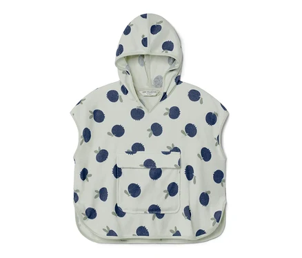 Kleinkind-Frottierponcho mit Kapuze und blauem Heidelbeer-Muster.