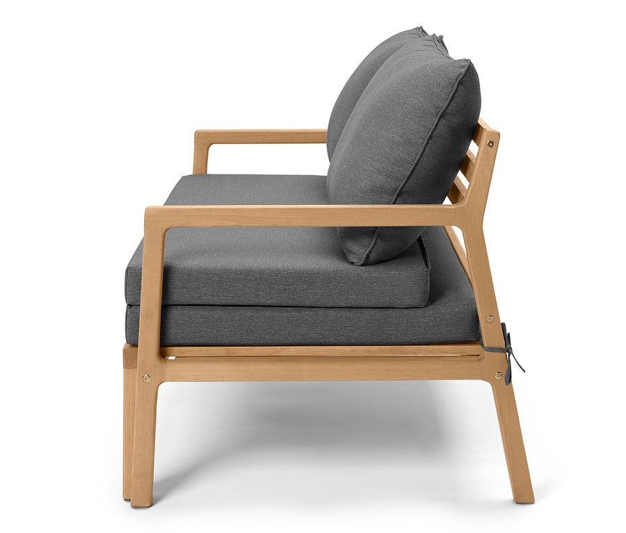 Ausziehbares Lounge-Sofa mit grauem Bezug und hellem Holzrahmen.