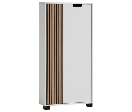 Weißer Schrank mit Holzlamellen auf der linken Seite der Tür.