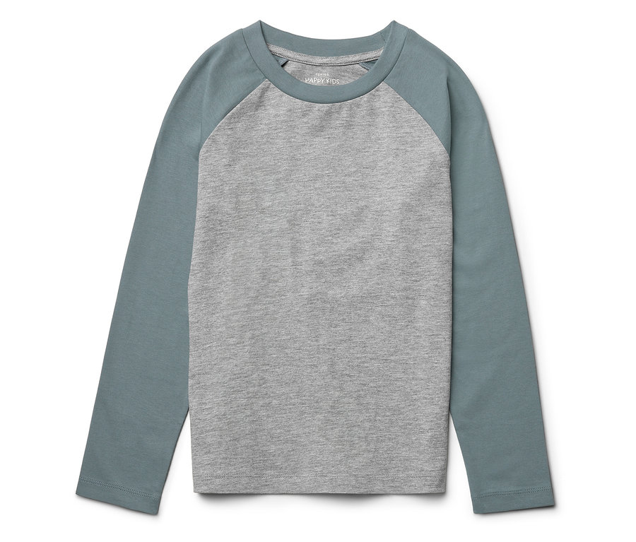 Graues Langarmshirt mit blauen Raglanärmeln.