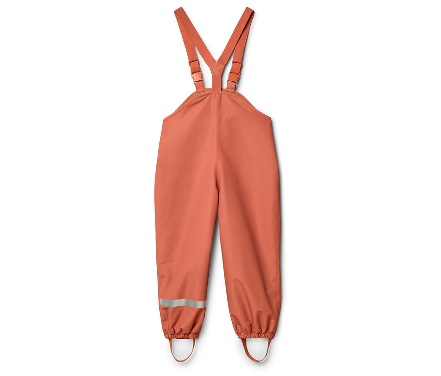 Orangefarbene Matschhose mit Hosenträgern, verstellbaren Trägern und reflektierenden Streifen an den Beinenden.