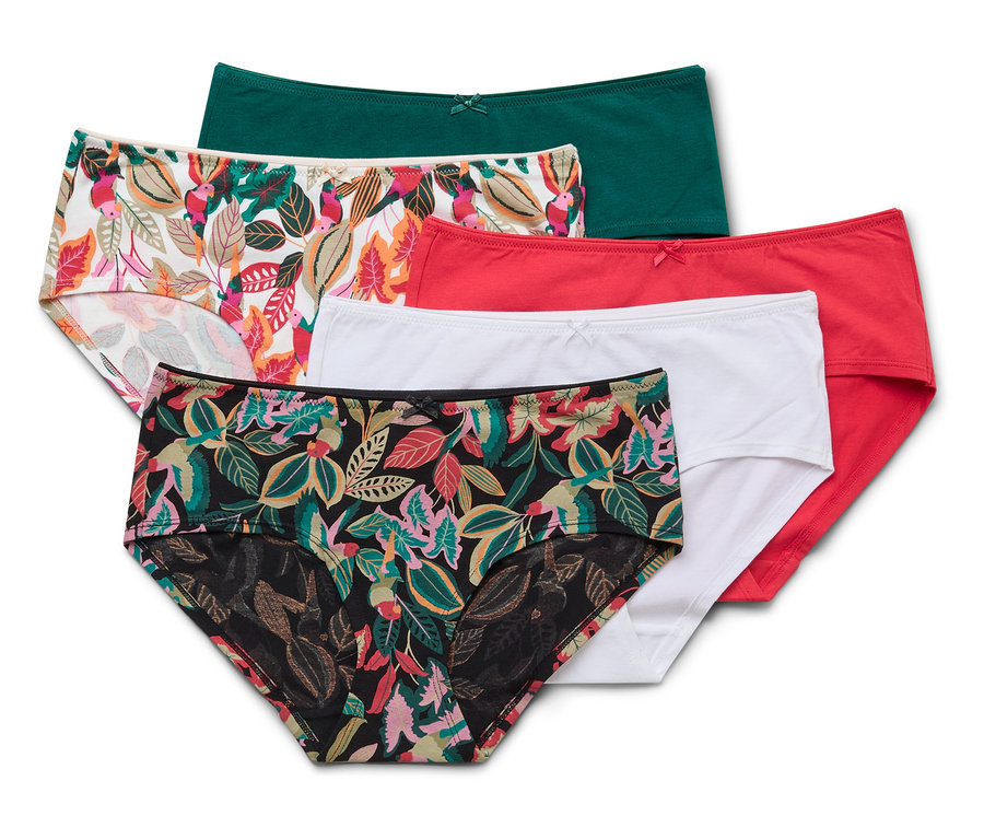 Fünf Damen Slips in Grün, Weiß, Rot und mit Blumenmuster liegen übereinander.