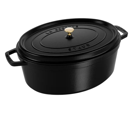 Schwarzer STAUB Bräter »Cocotte 33« mit ca. 6,7 l Fassungsvermögen.