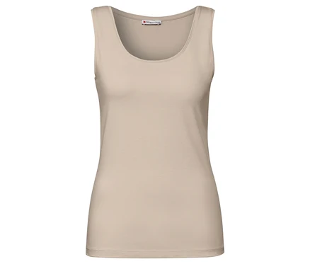 Beiges Street One Basic-Top mit Rundhalsausschnitt.
