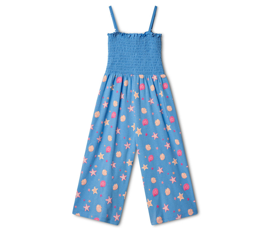 Blauer Kinder-Jumpsuit in 7/8-Länge mit gesmoktem Oberteil und Spaghettiträgern. Die Hose ist mit rosa und orangefarbenen Muscheln und Seesternen gemustert.