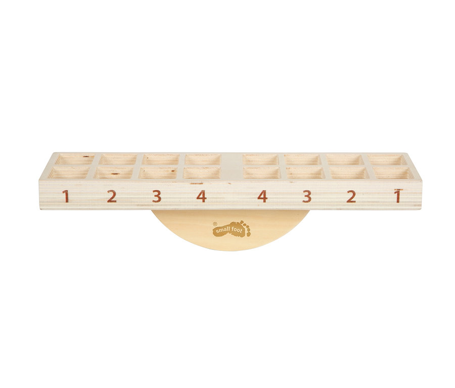 Helle Holzwaage mit nummerierten Fächern und "small foot" Logo auf der Unterseite.