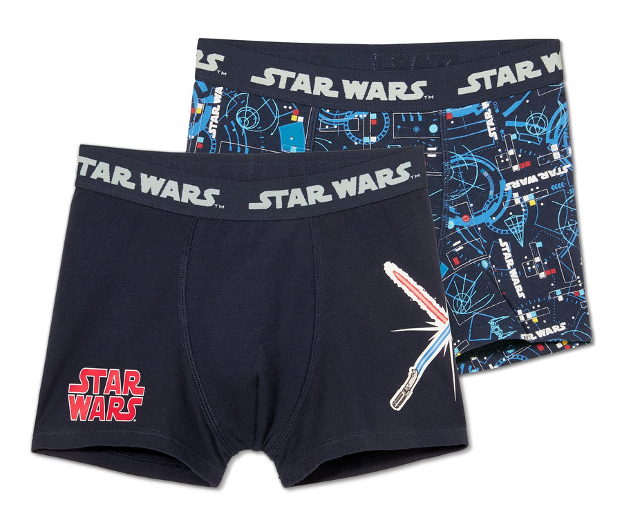 Zwei Slipboxer »Star Wars«. Einer ist dunkelblau mit rotem Logo und Lichtschwert, der andere mit blauem geometrischen Muster.