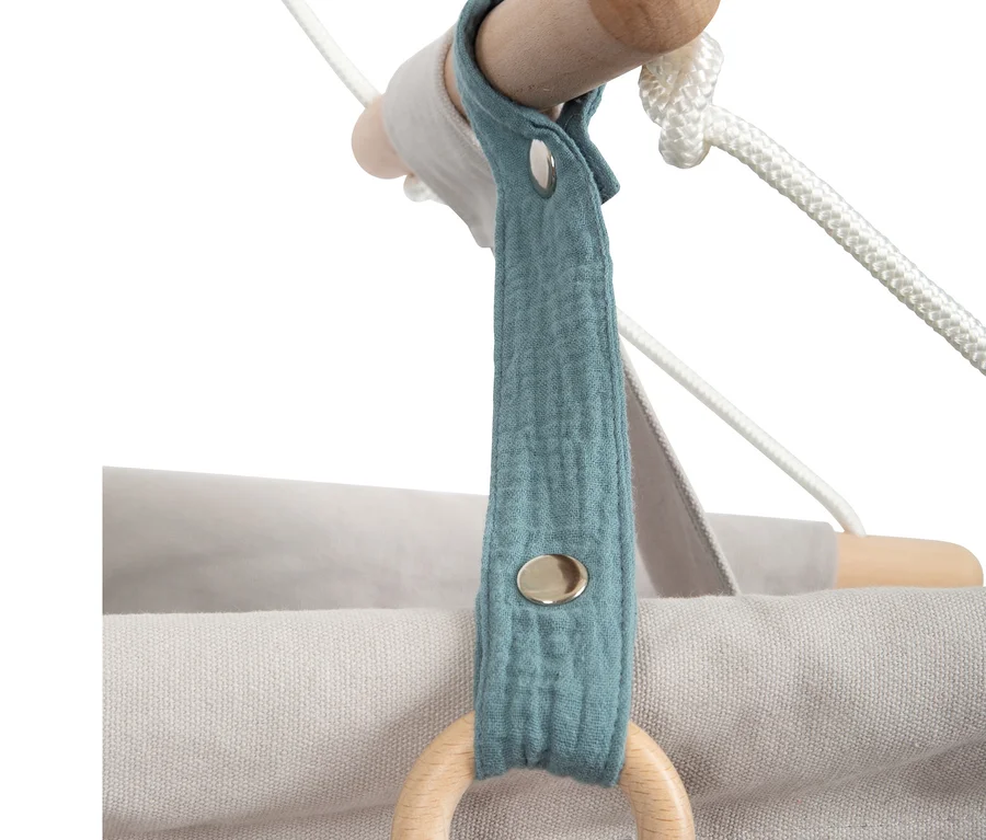 Detail der Babyschaukel »Seaside« von small foot.