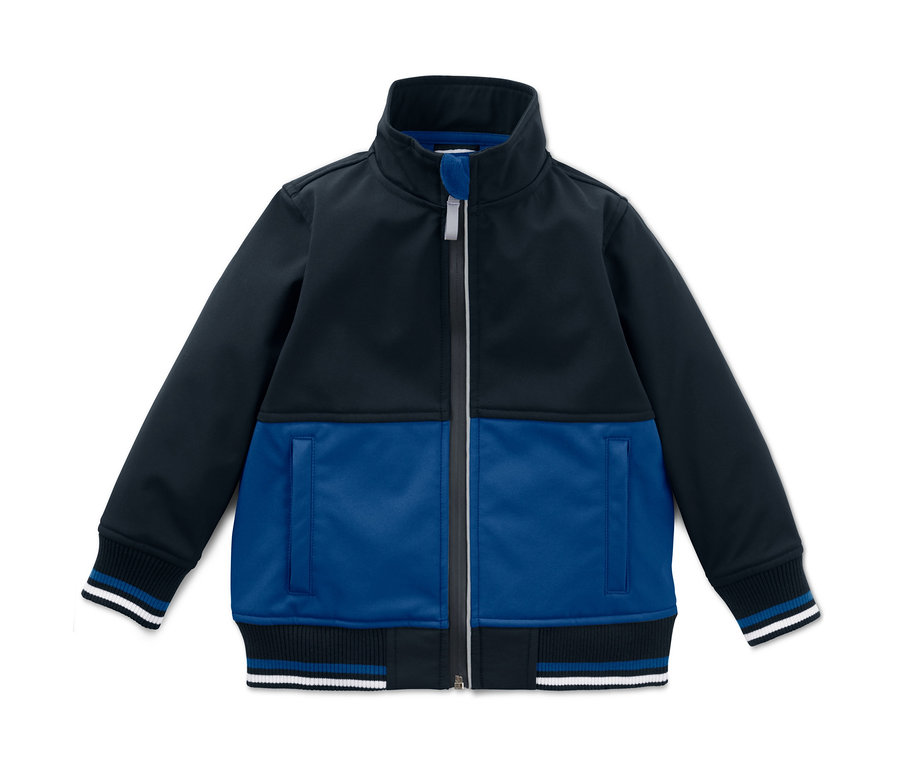 Blaue Softshelljacke.