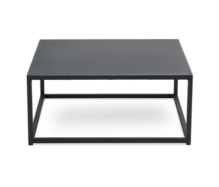 Ein schwarzer Tisch mit quadratischer Platte und Metallgestell.