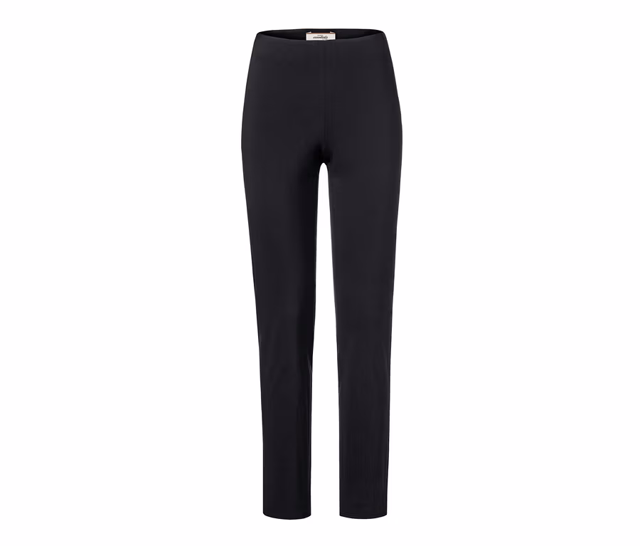 Schwarze Stretchhose.