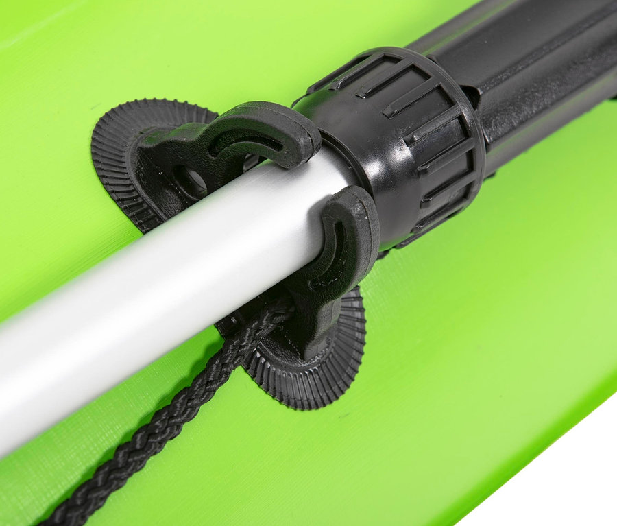 Detail einer Paddelhalterung am grünen Bestway® Hydro-Force Angelboot-Set »Koracle«.