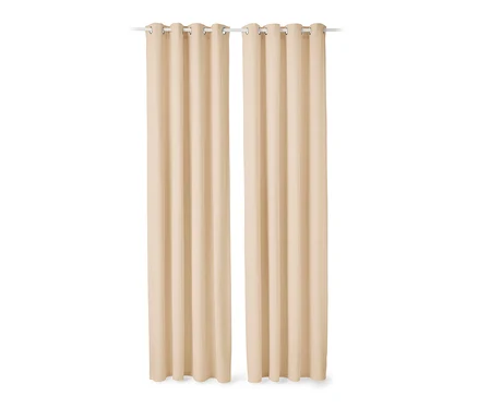 Zwei beige Vorhangschals hängen an einer weißen Stange.