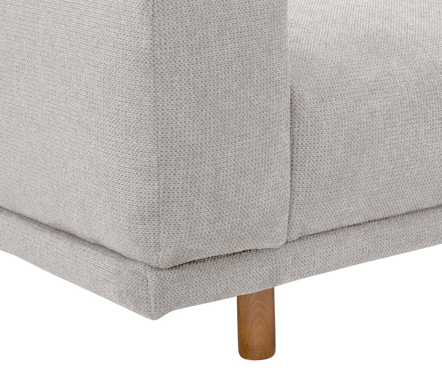 Detailansicht des silberfarbenen Sessels »Penelope«.