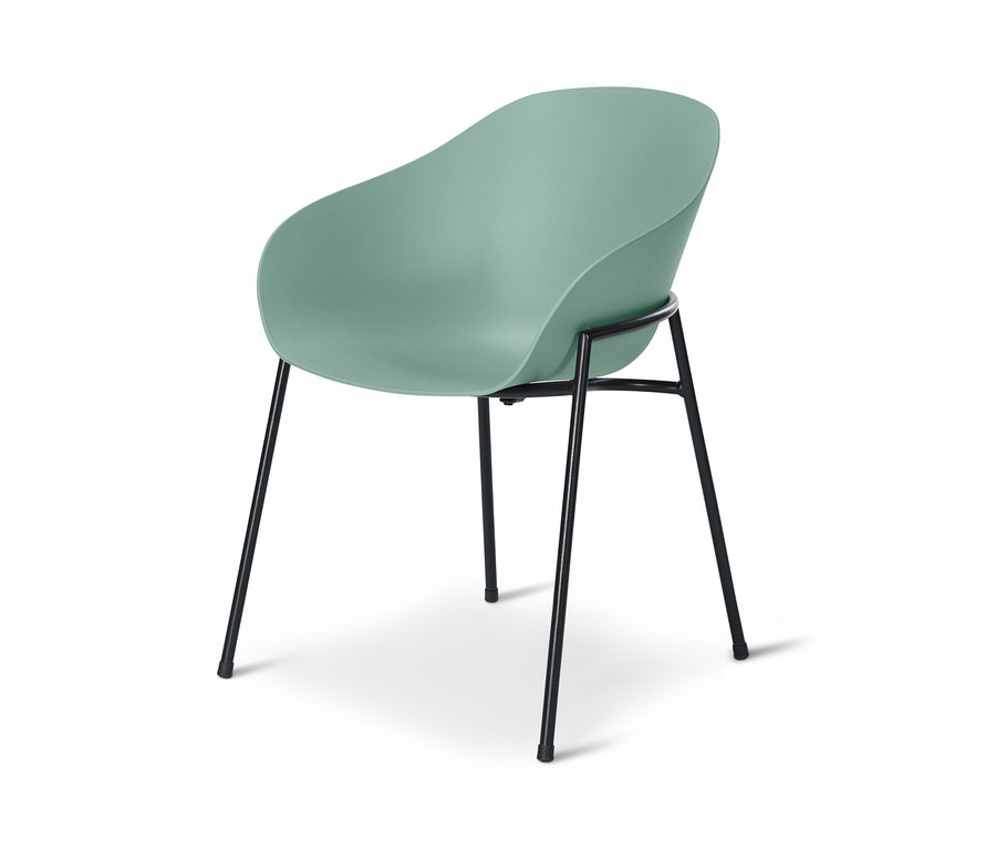 Nahaufnahme eines modernen Schalenstuhls in Minze mit schwarzen Metallbeinen.