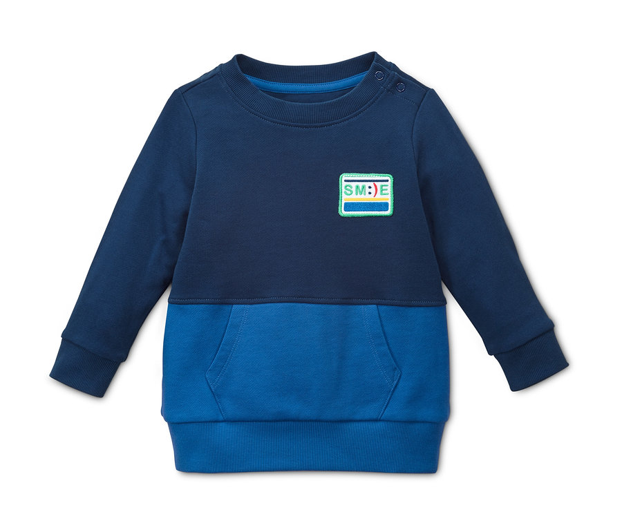 Blaues Sweatshirt.