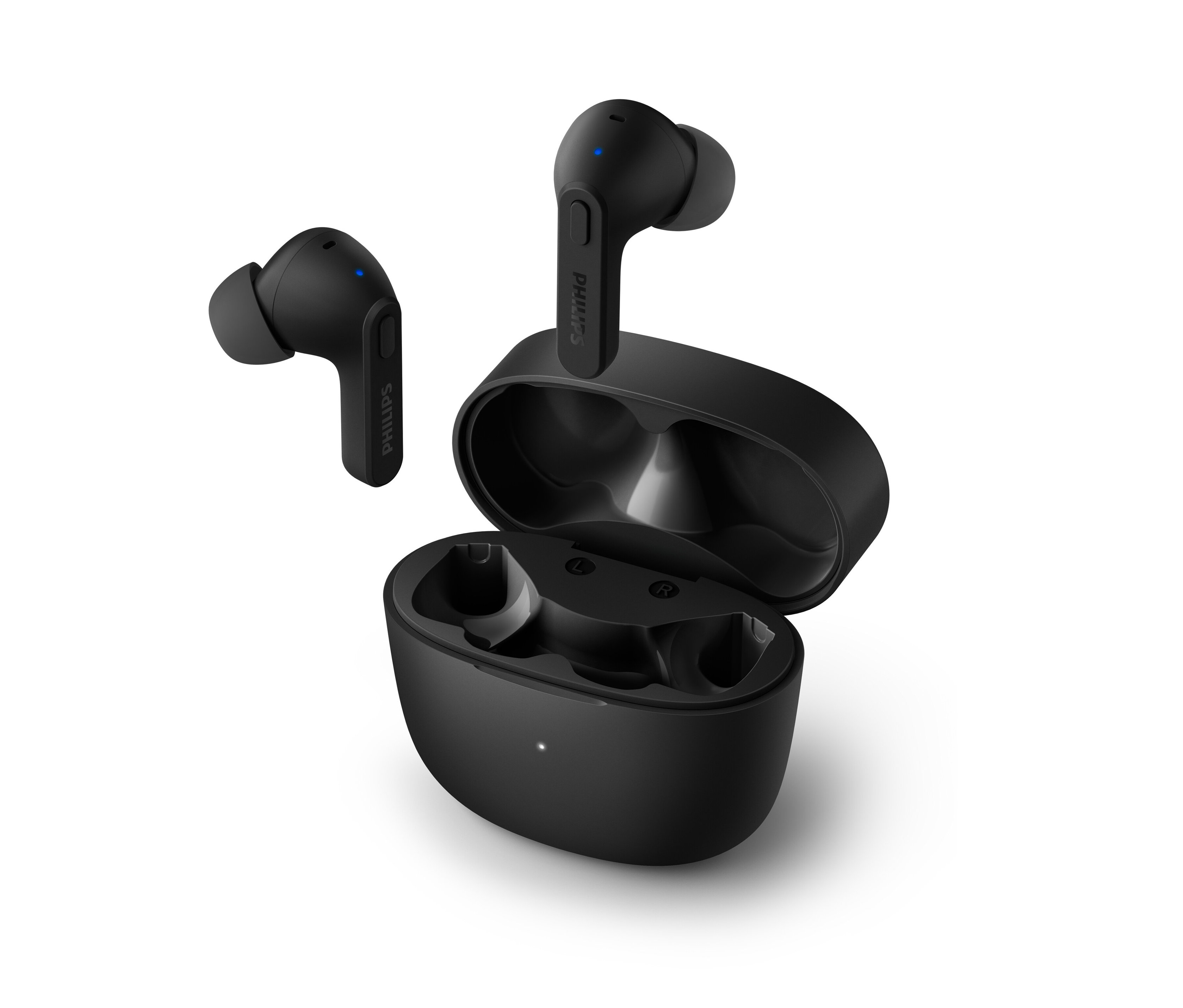 Zwei schwarze Philips TWS-In-Ear-Kopfhörer »TAT2206« und ein Ladeetui.